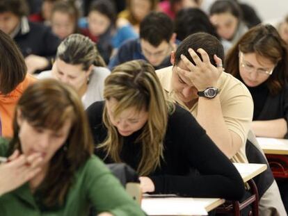Jornada de examen de alumnos universitarios en Madrid.