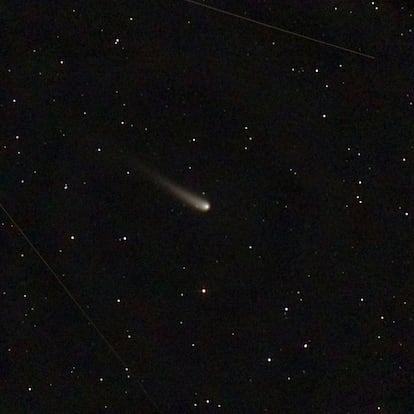 El cometa C/2023 A3 (ATLAS-Tsuchinshan) visto desde Eure-et-Loir, Francia, el 6 de junio de 2024.