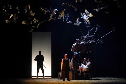 Ensayo general de la versión teatral de 'Los santos inocentes' en el Centro Cultural Paco Rabal, en Madrid, el sábado 2 de abril.