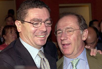 El alcalde de Madrid, Alberto Ruiz-Gallardón, junto al vicepresidente primero del Gobierno, Rodrigo Rato.