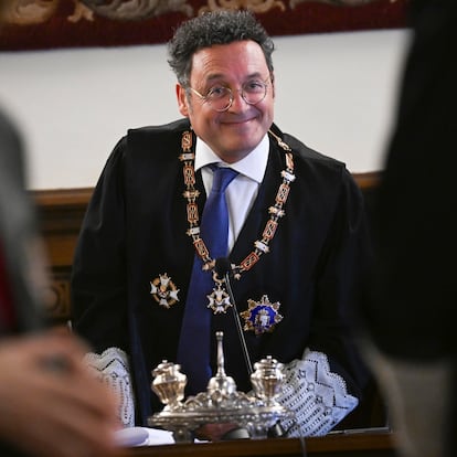 GRANADA, 09/09/2024.- El fiscal general del Estado, Álvaro García Ortiz, ha advertido este lunes de la "preocupación constante" que supone el narcotráfico, no solo para el Ministerio Público, sino para la sociedad española en su conjunto, y ha apelado a la colaboración en todos los ámbitos para paliar el problema.EFE/ Miguel Ángel Molina