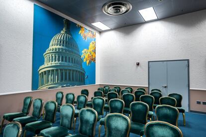 A sala de imprensa dentro de um bunker nuclear da Guerra Fria em White Sulpher Springs. Também tem câmaras de descontaminação e uma unidade de cuidados intensivos.