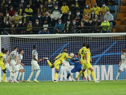 Etienne Capoue anota el 1-0.