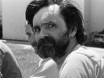 O criminoso norte-americano Charles Manson no Centro Médico de Califórnia, o 1 de agosto de 1980.