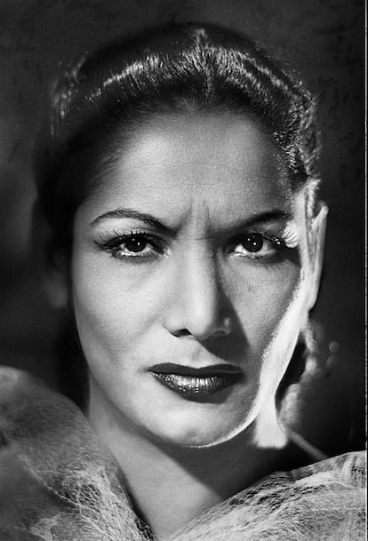 La bailaora y actriz Carmen Amaya, retratada en 1949.