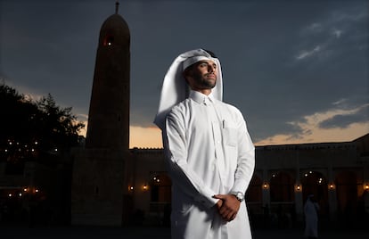 Tarek Jamal Al-Bader, catarí, de 28 años, en la plaza del zoco Wakif, en Doha.