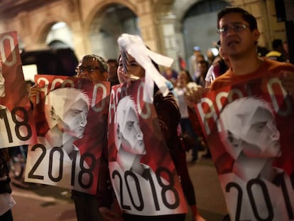 Apoiadores de López Obrador festejam a vitória.