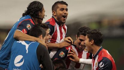 Chivas recibe a Cruz Azul en la fecha 15 del Apertura 2016.