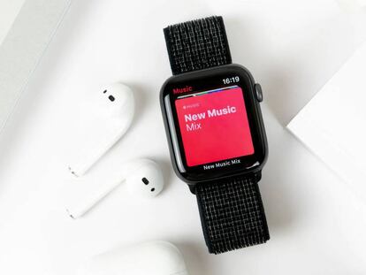 Cómo conectar tus Airpods a tu Apple Watch para escuchar música o llamar