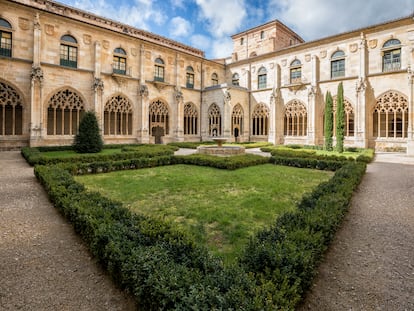 Claustro del monasterio de San Salvador de Oña (Burgos).