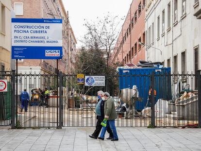 Construcción del nuevo polideportivo de gestión privada en el Parque Móvil de Madrid, en Canal.