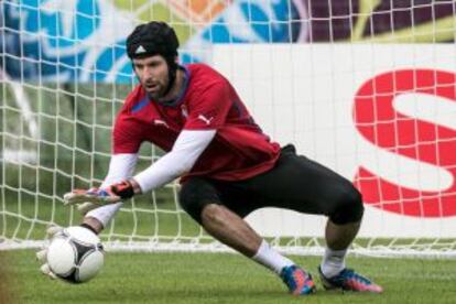 Cech, en un entrenamiento.