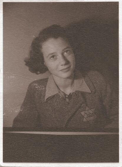 Dita Kraus, por entonces Dita Polach, en 1942.