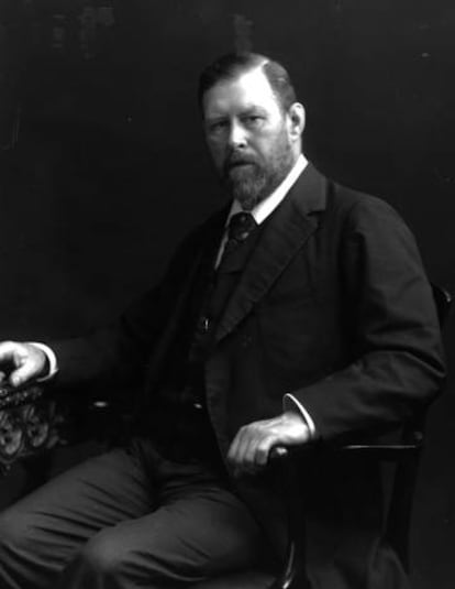 El escritor Bram Stoker.