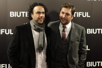 El director Alejandro González Iñárritu y el actor Javier Bardem en la presentación de <i>Biutiful</i>.