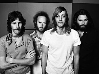 The Doors (con Jim Morrison a la derecha), fotografiado por Wendell Hemick en diciembre de 1970