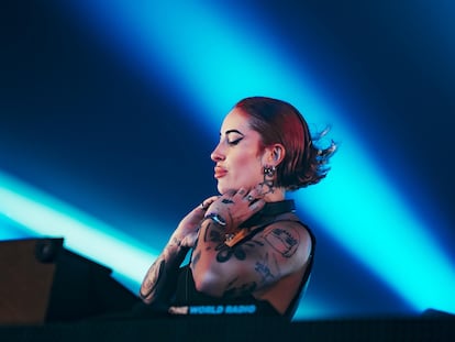 La DJ y productura Indira Paganotto, durante su sesión en Tomorrowland 2025.