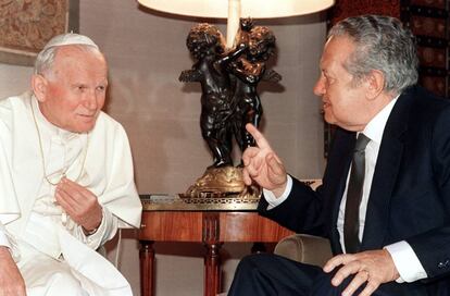 Mayo de 1991. Visita del Papa Juan Pablo II a Lisboa, junto a Mário Soares.