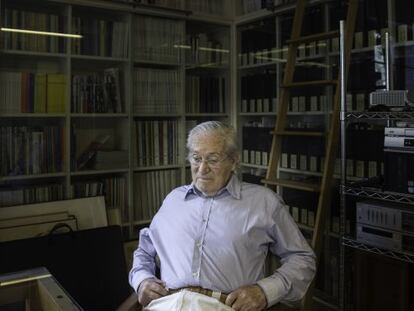 Oriol Bohigas, en un dels despatxos del seu estudi a la pla&ccedil;a Reial de Barcelona. 