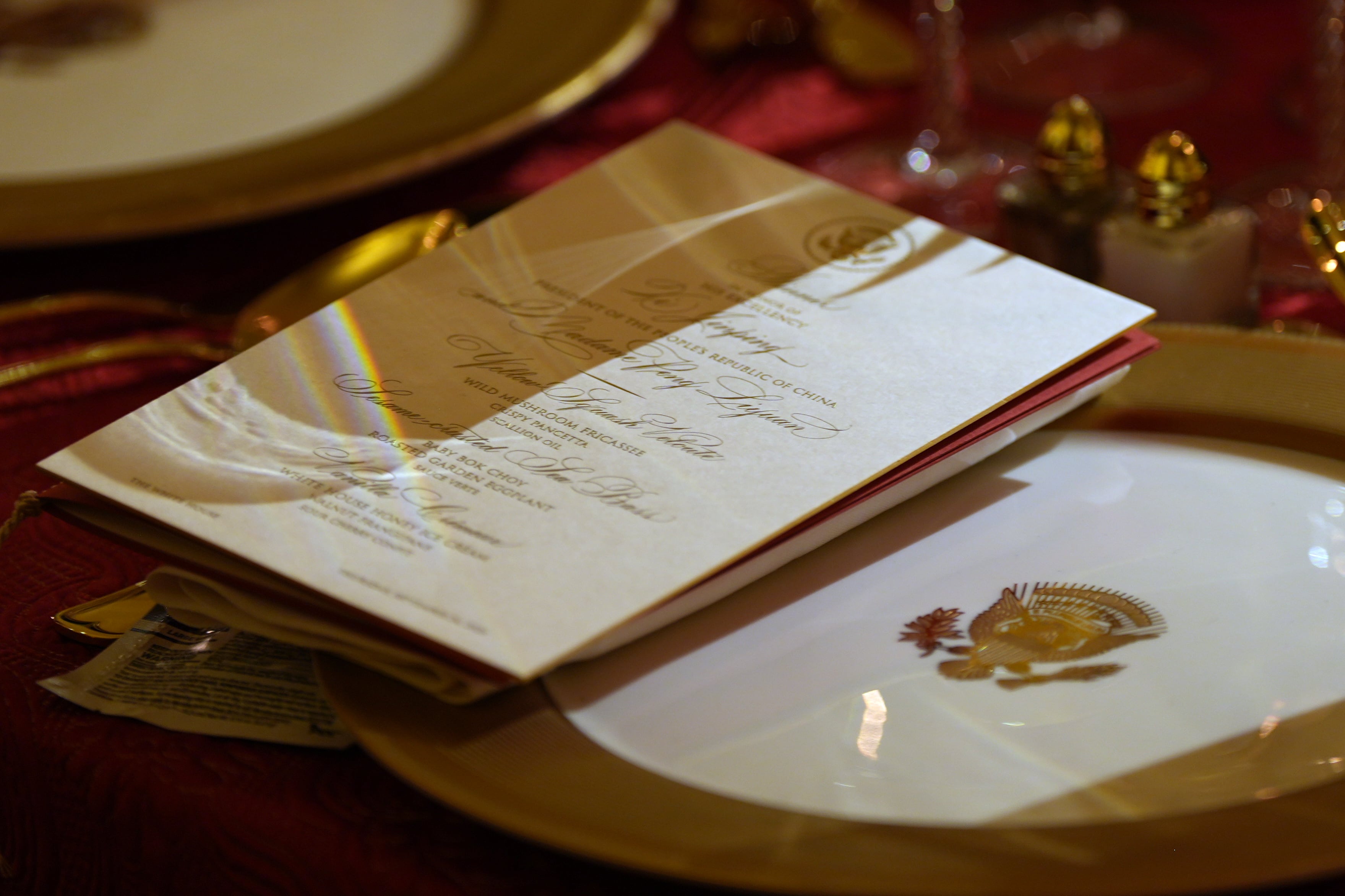Trump agasaja a Xi Jinping con una cena de gala en la Casa Blanca