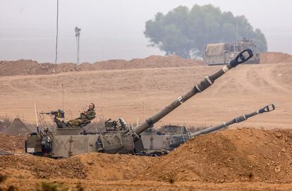 Maniobras militares israelíes en un lugar no revelado cerca de la frontera con Gaza, este sábado. 