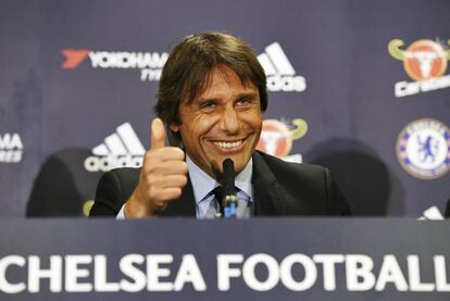 Antonio Conte, esta tarde, durante su presentación como técnico del Chelsea.