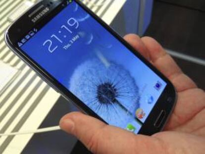 El "smartphone" Galaxy S3 de Samsung. EFE/Archivo