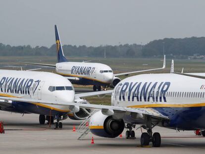 Aviones de la aerolínea de bajo coste Ryanair.