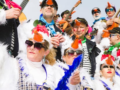 Coro de Barbate  Las del Puerto, fotografiado en la plaza de abastos de Cádiz.