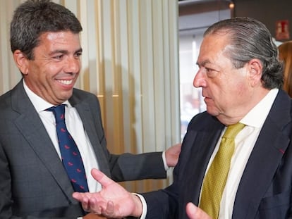 El presidente del PPCV, Carlos Mazón, con el presidente de la Asociación Valenciana de Empresarios, Vicente Boluda, este jueves.