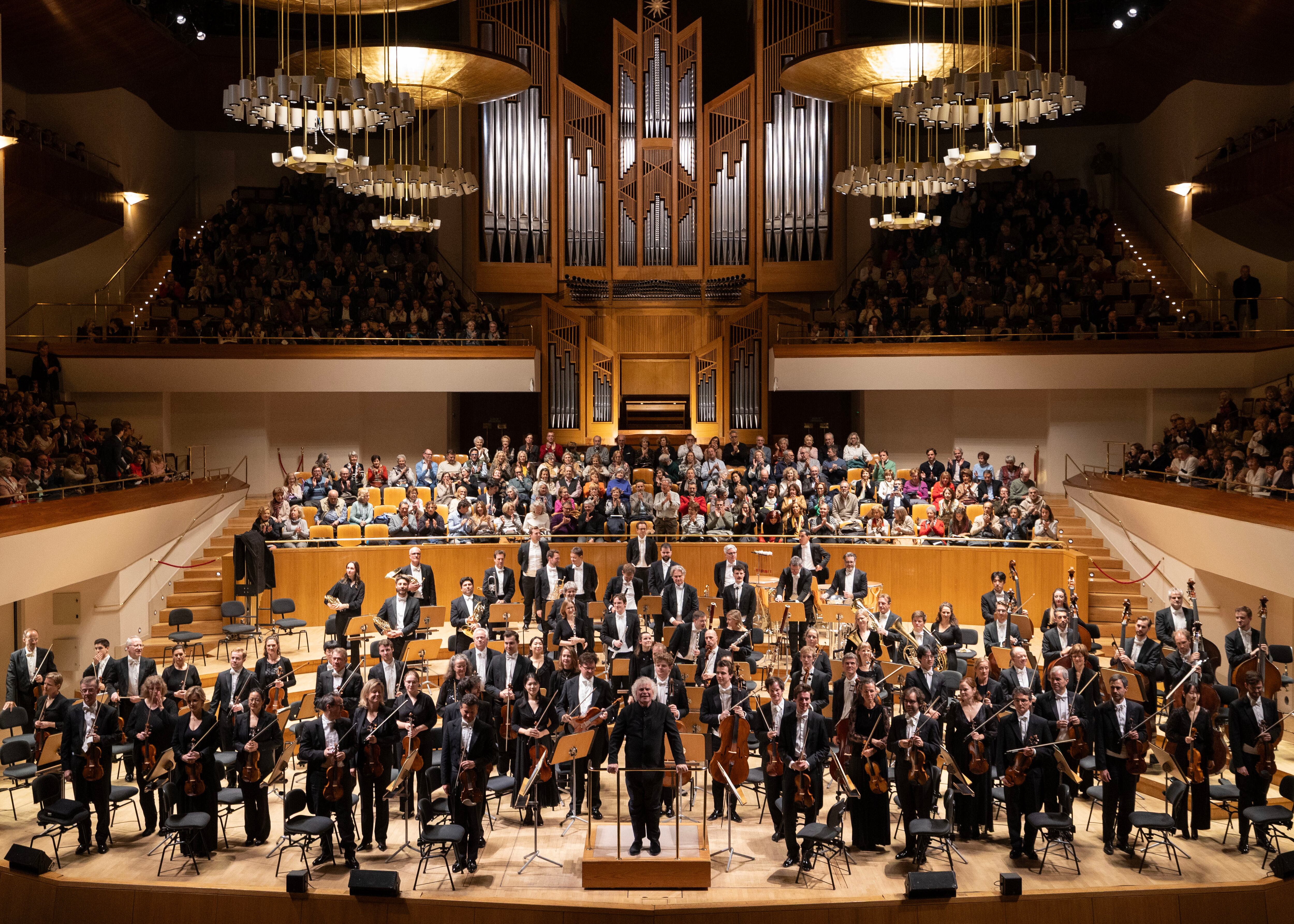 Vista general del escenario tras la interpretación de la ‘Sinfonía núm. 7’, de Anton Bruckner, con Simon Rattle y la Sinfónica de la Radio de Baviera, el 19 de noviembre en el Auditorio Nacional.