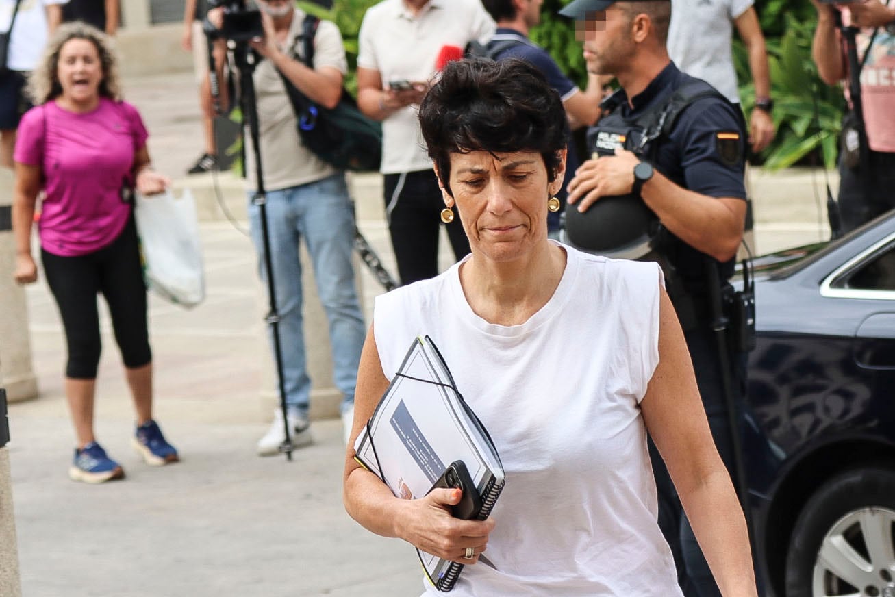 Última hora de la entrada de inmigrantes a Ceuta, en directo | El Gobierno apela a la “colaboración entre administraciones” y acusa al PP de acudir a Ceuta para “tensionar”