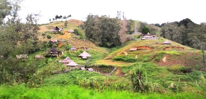 Las comunidades tradicionales, como esta de Pap&uacute;a Nueva Guinea, conservan una diversidad bacteriana que en las sociedades occidentales.