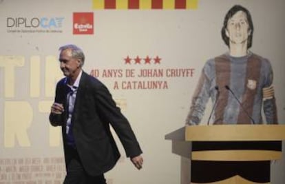 Cruyff, após uma coletiva de imprensa.