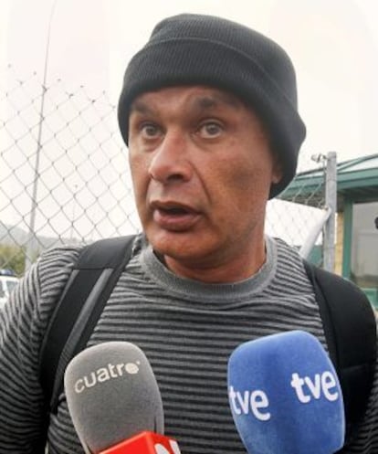 José Franco de la Cruz, alias El Boca, speaks to reporters on leaving jail in April.