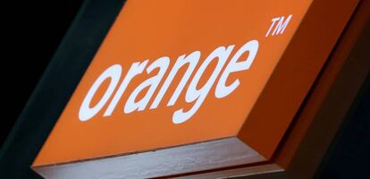 Logo de Orange en una tienda en Francia.