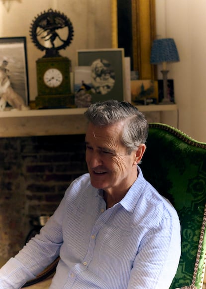 Rupert Everett posa para ICON en su casa de Londres. 