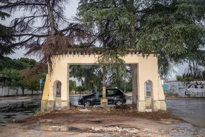 Arco de entrada a la colonia Campamento.