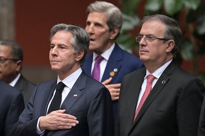 El secretario de Estado de EE UU, Antony Blinken, y el secretario de Exteriores mexicano, Marcelo Ebrard, en Palacio Nacional, este lunes.