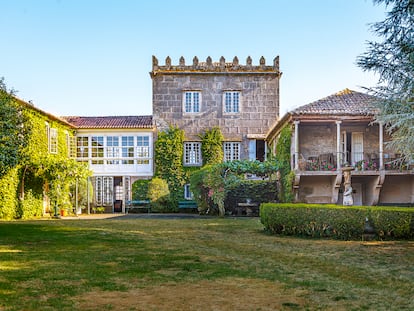 Las tres casas de la semana: de un pazo de 1620 en Pontevedra por 3,2 millones a una extensa finca junto al embalse de Valmayor por casi 6 millones 