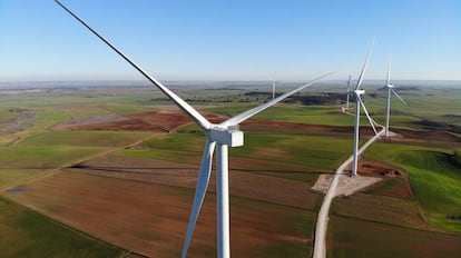 Parque eólico Las Tadeas, en Palencia, construido y operado por Cobra.