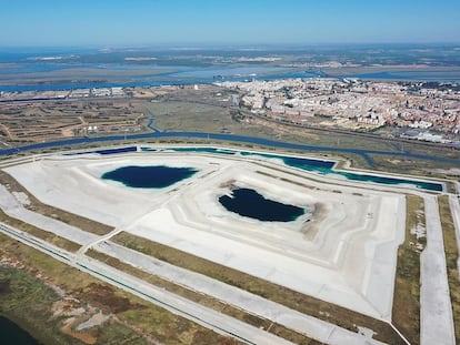 Vista aérea de las balsas de fosfoyesos en Huelva, en 2020. GREENPEACE