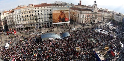 Una concentraci&oacute;n en la madrile&ntilde;a Puerta del Sol conmemora el quinto aniversario del movimiento 15M.