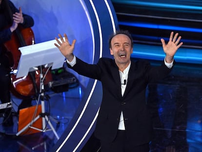 Roberto Benigni, on the stage of the Ariston theater, in Sanremo, on Tuesday, February 7.
