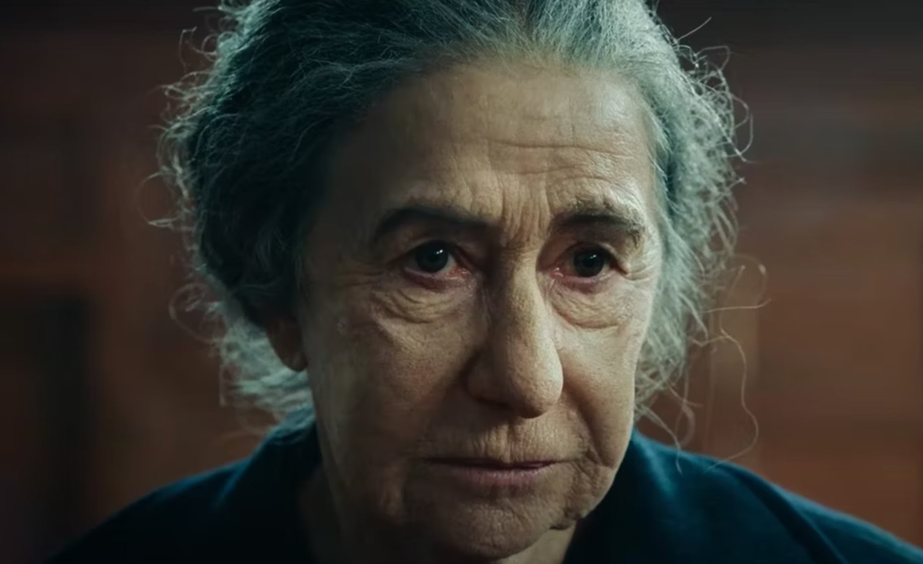 Helen Mirren, los 80 años de la gran dama del séptimo arte descendiente de la aristocracia rusa y conectada con la realeza británica 4 Helen Mirren caracterizada como Golda Meir para la película 'Golda' (2023).