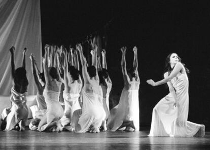 Versión coreográfica de la ópera 'Ifigenia en Tauride' fecha por Pina Bausch.