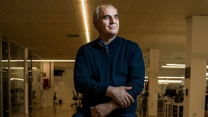 El empresario Carlos Barrabés, en las oficinas de una de sus compañías, en 2020.