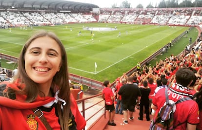 Marina Sureda anima al RCD Mallorca en un encuentro del playoff de ascenso a LaLiga en el campo del Albacete Balompié.