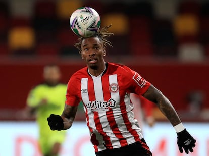 Ivan Toney, el talisman del ataque del Brentford, recién ascendido a la Premier League.