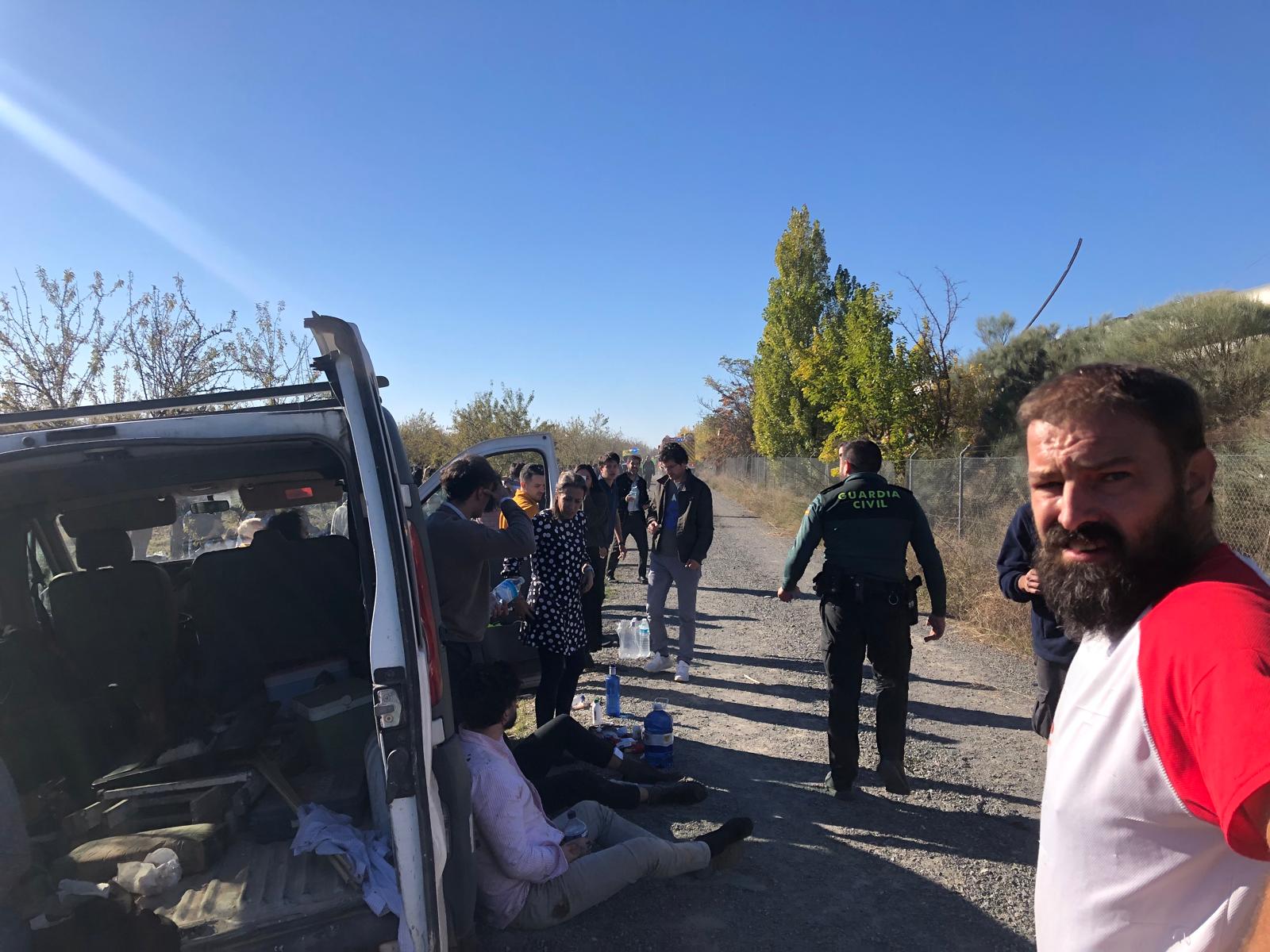 Los servicios de emergencia atienden a las víctimas del accidente de trenes de Urda (Toledo).